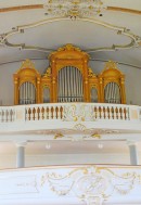 Vue de l'orgue Kuhn de l'église cathol. d'Oberriet. Cliché personnel (juillet 2014)
