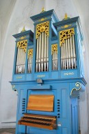 Vue de l'orgue Mathis de l'église de Malans. Cliché personnel (juillet 2014)