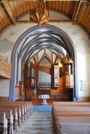 Nef et orgue dans le choeur. Cliché personnel