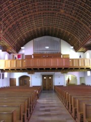 Intérieur de l'église en direction de l'orgue Goll. Cliché personnel