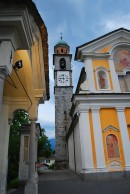 Vue extérieure de l'église paroissiale, Losone. Cliché personnel