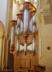 Une dernière vue de l'orgue en perspective à la croisée du transept. Cliché personnel