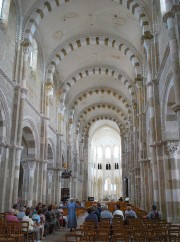 Vue de la nef de la basilique de Vézelay en septembre 2016. Cliché personnel