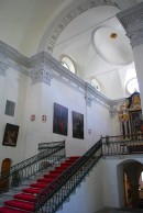 Vue du choeur et de l'escalier central. Cliché personnel