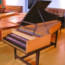 Grand clavecin M. Sassmann, révisé et restauré par Neupert (Bamberg, D). Source: site Internet Neupert
