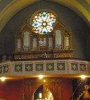 Vue de l'orgue Kuhn de l'église de Chamoson. Cliché personnel (juillet 2018)