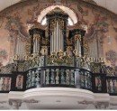 Orgue à Andermatt. Source: https://de.wikipedia.org/wiki/St._Peter_und_Paul_(Andermatt)