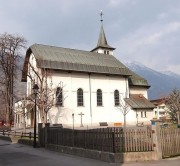 Vue de l'église. Source: http://www.hikr.org/gallery/photo1062751.html