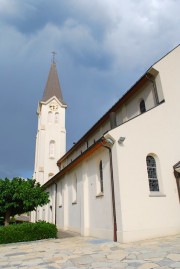 L'église. Cliché personnel (juillet 2018)