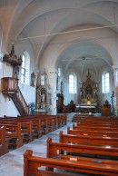 Vue intérieure de l'église avec la chaire. Cliché personnel