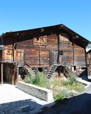 Un ancien chalet proche de l'église. Cliché personnel (sept. 2019)