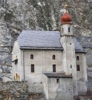 Chapelle Zu den Hohen Flühen: on y passe devant sur la route en montant vers Mörel-Filet. Source: https://mapio.net/pic/