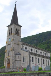 Vue de l'église. Cliché personnel de sept. 2019