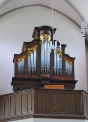 L'orgue Carlen de 1811 restauré par la Maison Füglister. Cliché personnel