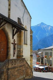 Entrée de l'église St-Etienne avec vue panorama. Cliché personnel