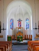 Choeur de l'église catholique à Valchava avec orgue M. Vier. Source: https://www.google.ch/maps/search/%C3%89glise+catholique/