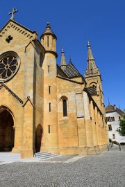 Extérieur de la collégiale. Cliché personnel