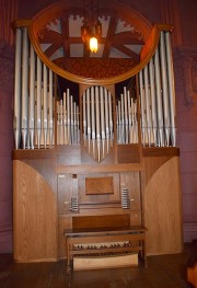 Orgue de choeur, N.-Dame de Neuchâtel (cliché personnel, 2023)