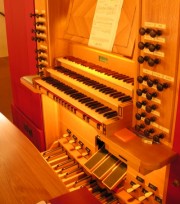 Château-d'Oex, console du nouvel orgue du Temple. Cliché personnel