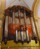 Vue de l'orgue immense de Roquevaire. Cliché personnel (en sept. 2011)