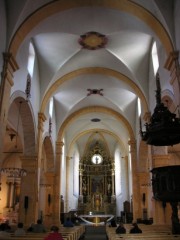 Intérieur grandiose de l'église de Martigny. Cliché personnel