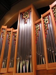 Détail de l'orgue en tribune. Cliché personnel