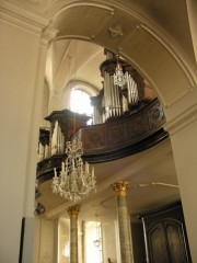 Elévation de la nef en direction de l'orgue. Cliché personnel