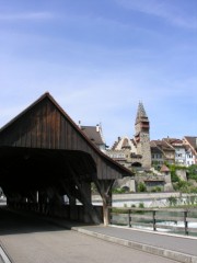 Entrée du pont et ville ancienne. Cliché personnel