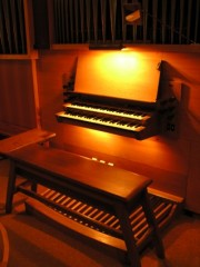 Vue de la console de l'orgue. Cliché personnel