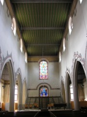 Vue intérieure de cette église française en direction de l'ouest. Cliché personnel