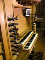Les claviers de l'orgue Metzler. Cliché personnel