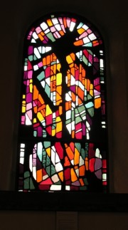 Chapelle St-Pierre, vitrail de Perregaux. Cliché personnel