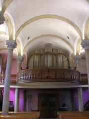 Vue intérieure en direction de l'orgue Goll. Une architecture assez plaisante. Cliché personnel
