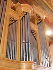 Vue de la façade de l'orgue en tribune. Cliché personnel