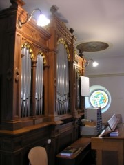 Enfilade de la façade de l'orgue en tribune. Cliché personnel