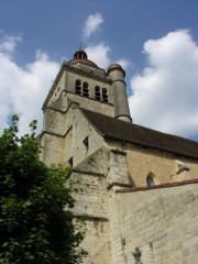 Autre vue de la Collégiale de Poligny. Cliché personnel