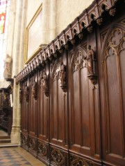 Vue partielle des belles boiseries du choeur. Poligny. Cliché personnel