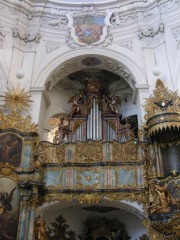 Orgue baroque des Epîtres de l'octogone de Muri. Cliché personnel