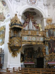 Vue de l'octogone de Muri, côté orgue de l'Evangile. Cliché personnel