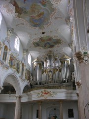 Vue de la nef et du Grand Orgue Metzler. Cliché personnel