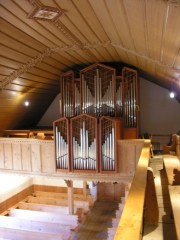 Vue de la nef et des tribunes en direction de l'orgue. Cliché personnel