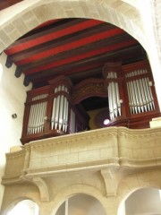 Vue de l'orgue Kuhn depuis la nef. Cliché personnel