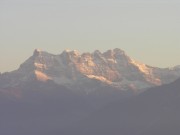 Vue sur les Dents-du-Midi depuis Blonay, près de St-Saphorin. Coucher de soleil. Cliché personnel