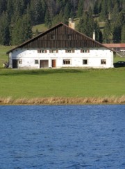 Lac des Taillères et ferme. Cliché personnel