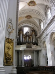 Perspective sur le Grand Orgue Kuhn. Cliché personnel