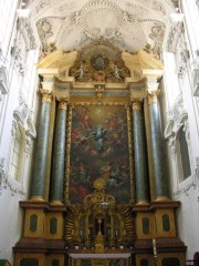 Le choeur et le maître-autel baroque. Cliché personnel