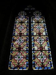 Beau vitrail décoratif à la Stadtkirche de Bienne. Cliché personnel