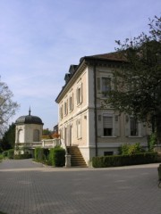 Autre vue de la maison de Commune. Cliché personnel