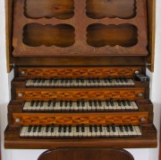 Les claviers de l'orgue. Cliché personnel