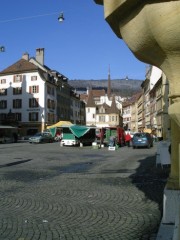 Ville de Neuchâtel, place des Halles. Cliché personnel